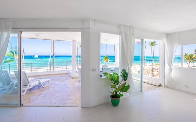 Beachfront Punta Cana Condo for Rent - Ocean View, Private Terrace, and BBQ — photo 5